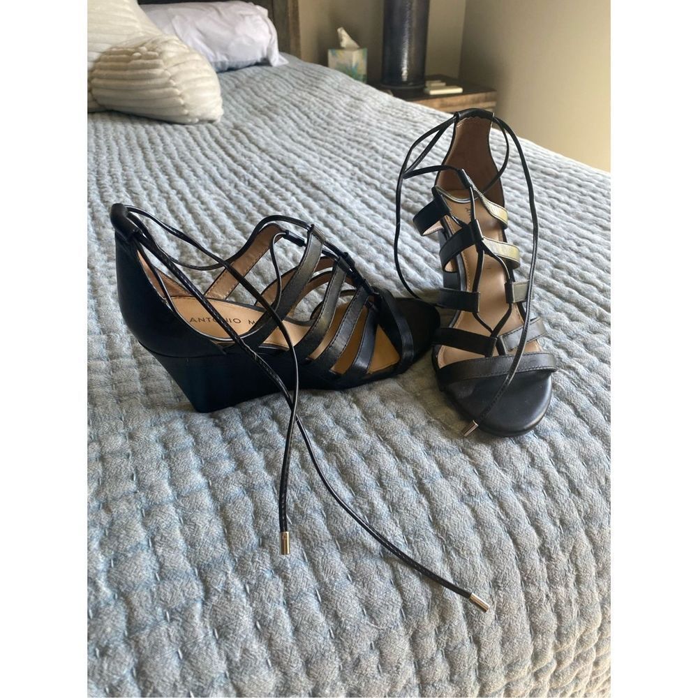 Antonio Melani Black Wedge Sandals - Picture 2 of 5